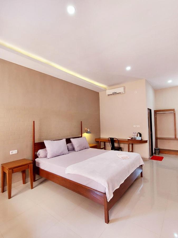 Oasis Hotel Ampana Buitenkant foto