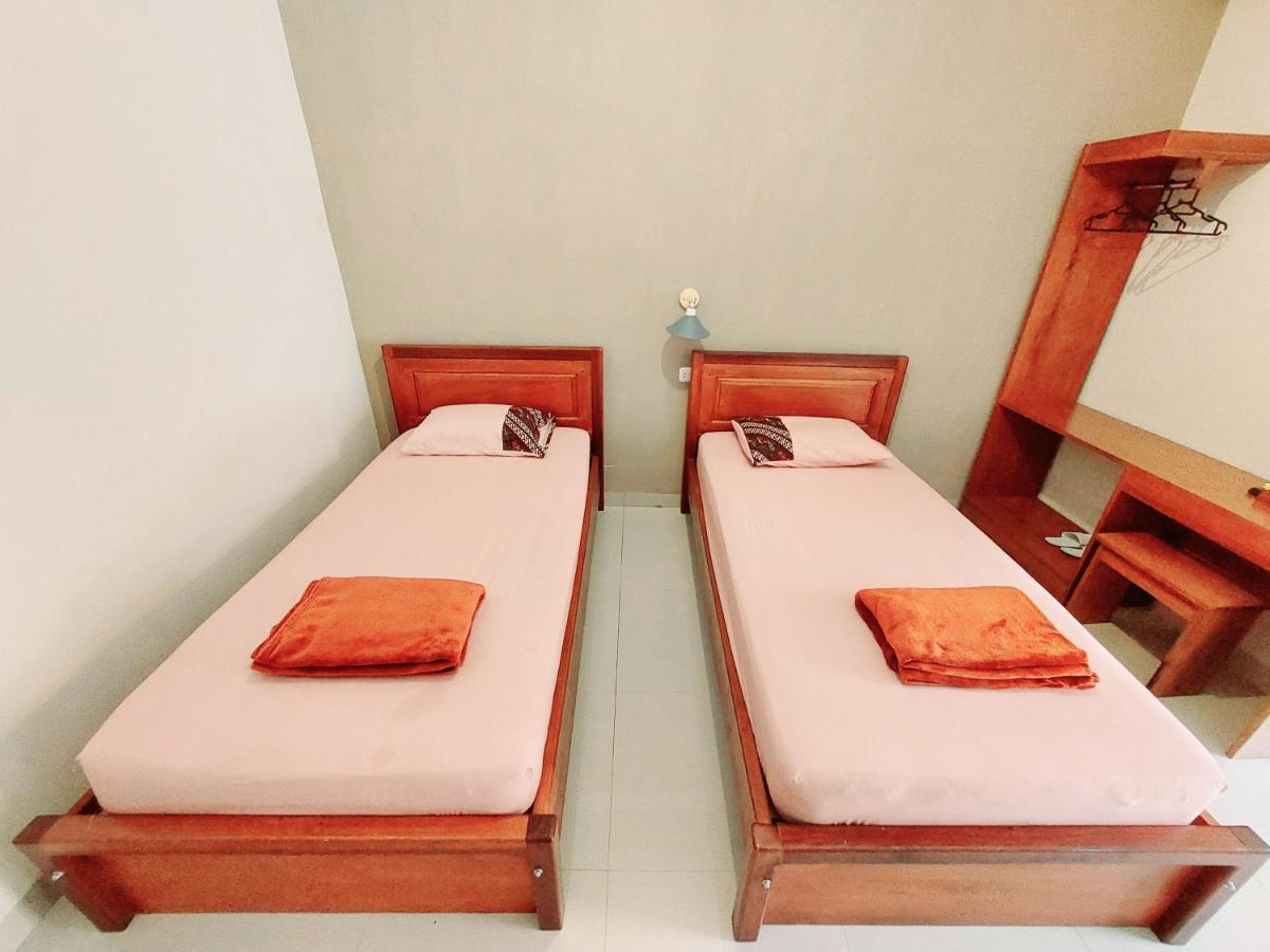 Oasis Hotel Ampana Buitenkant foto